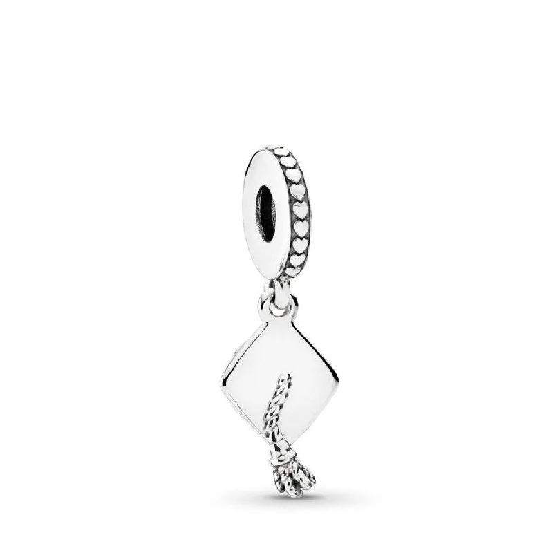 PANDORA : MOMENTS Graduation Dangle Charm