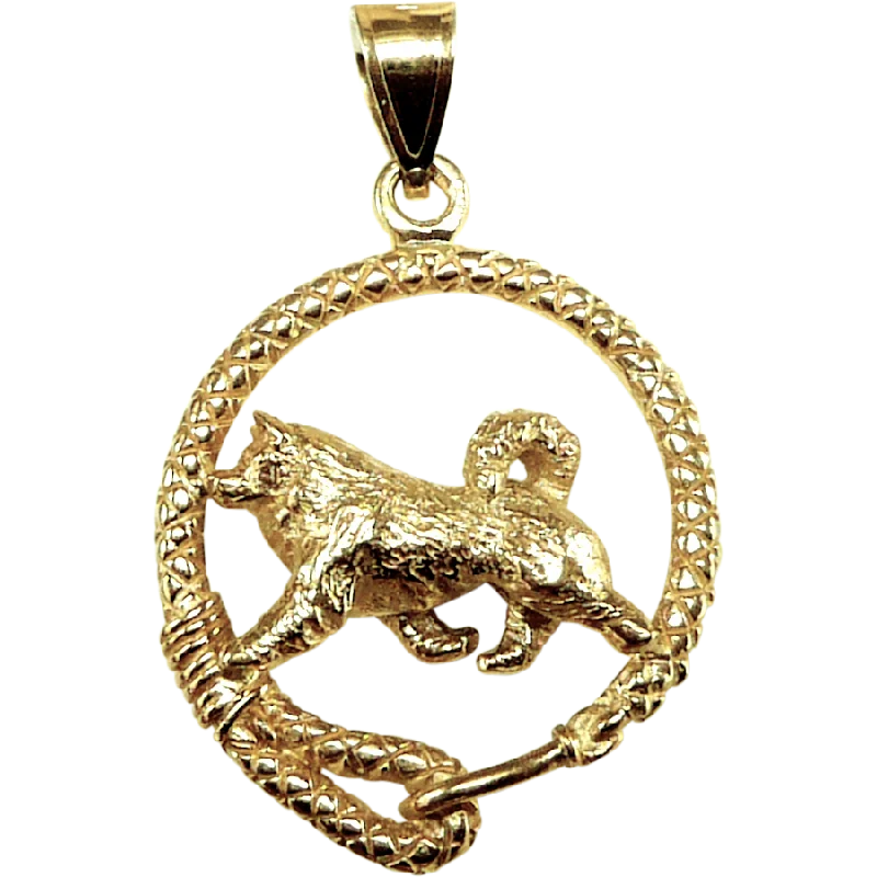 Alaskan Malamute Solid 14K Gold  Leash Pendant